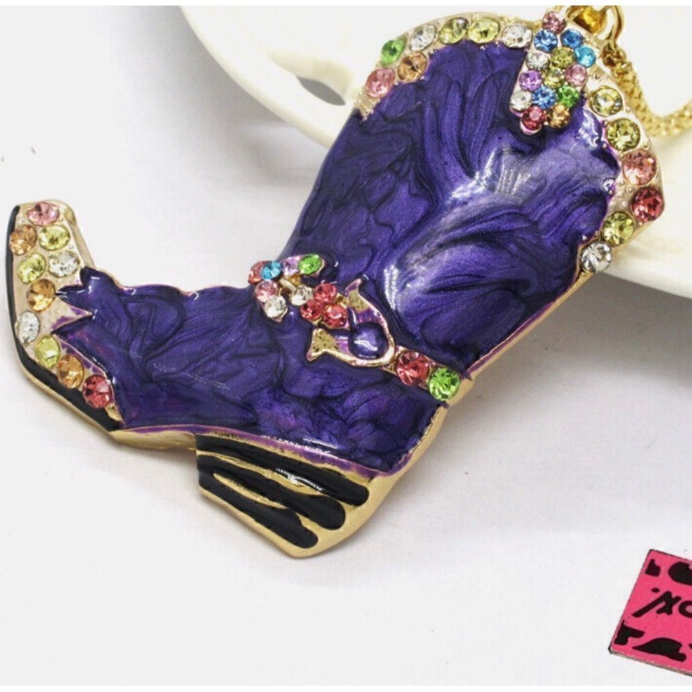 💜 Betsey Johnson NEW Rhinestone cowboy boot pendant necklace 💜